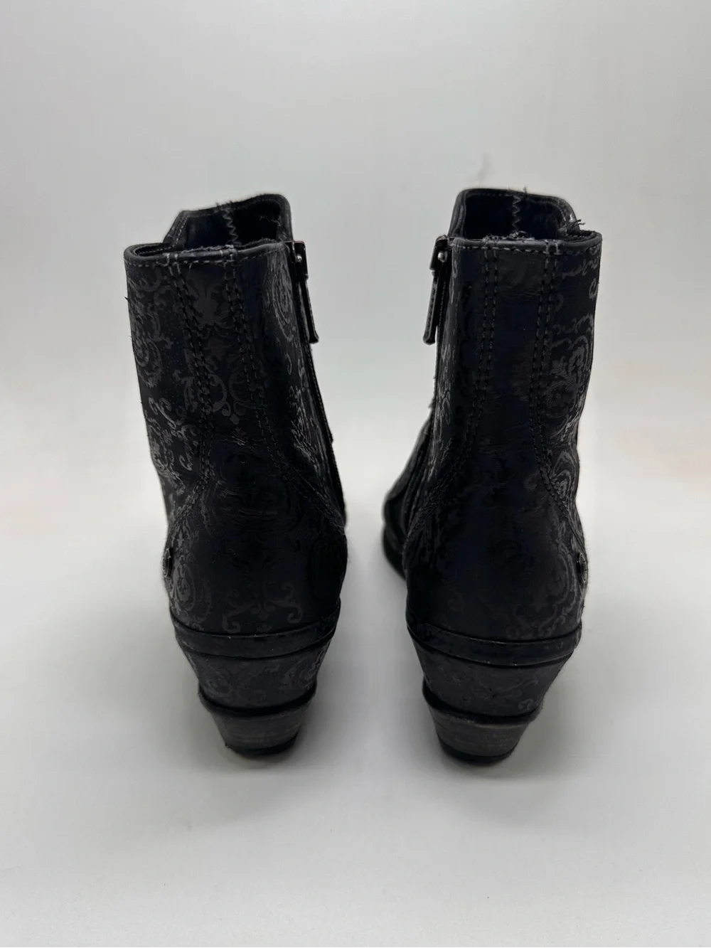 Neosens | Rococo Dark Academia Ankle Boots in Black